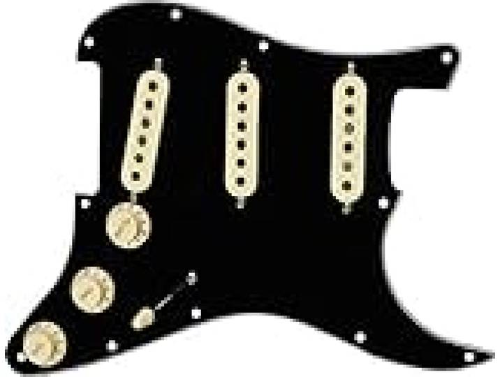 Fender Tex-Mex Pickguard Stratocaster Pré-Câblé S/S/S Noir 11 Trous