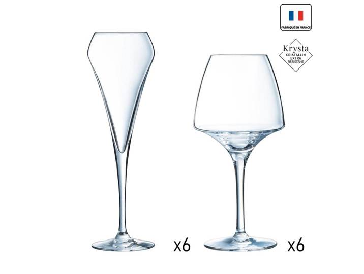 Ensemble verres à pied et flutes à champagne