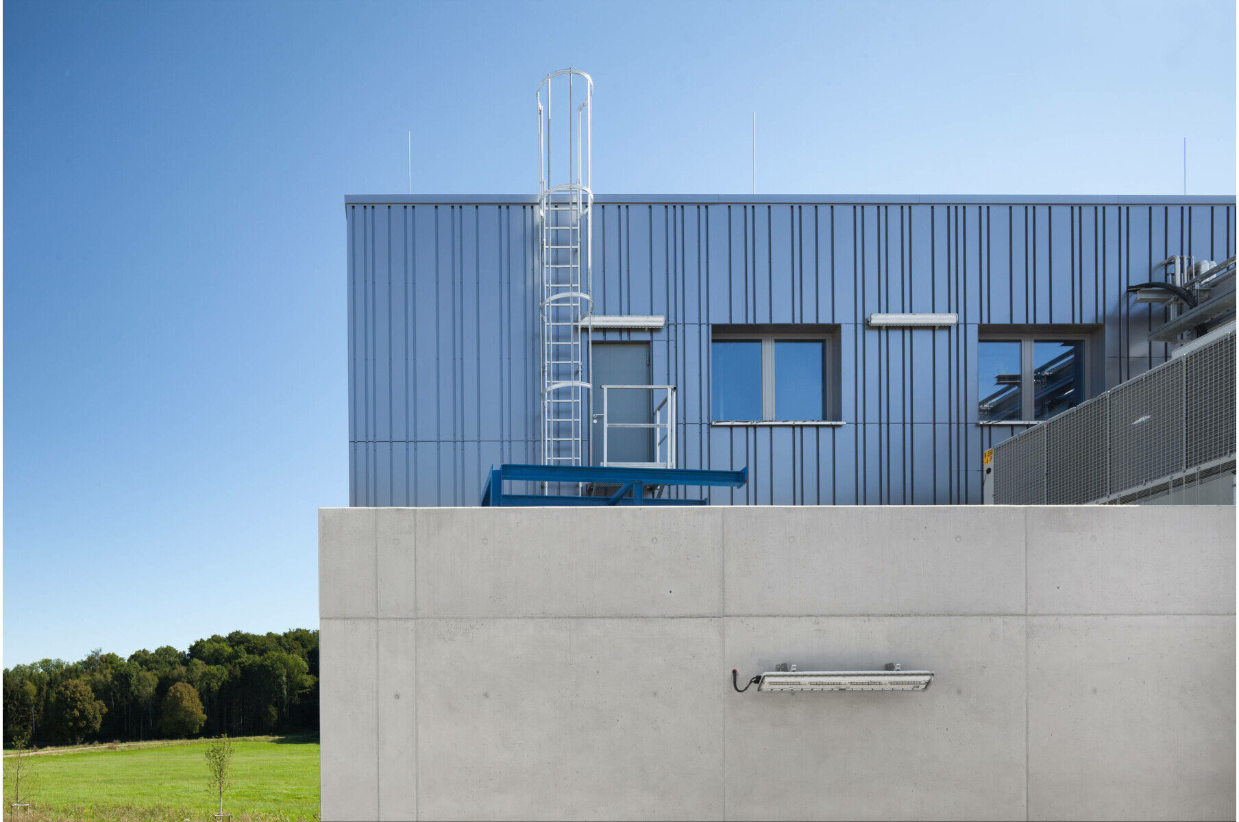 MUNK Einzügige Steigleitern Steighöhe 9,52 m Aluminium eloxiert (500125)