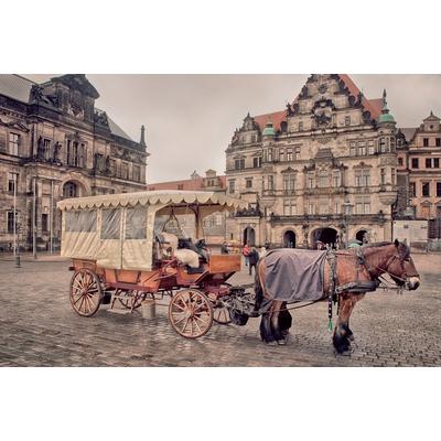 Fototapete PAPERMOON "Kutsch in Altstadt", bunt, B:3,5m L:2,6m, Vlies, Tapeten