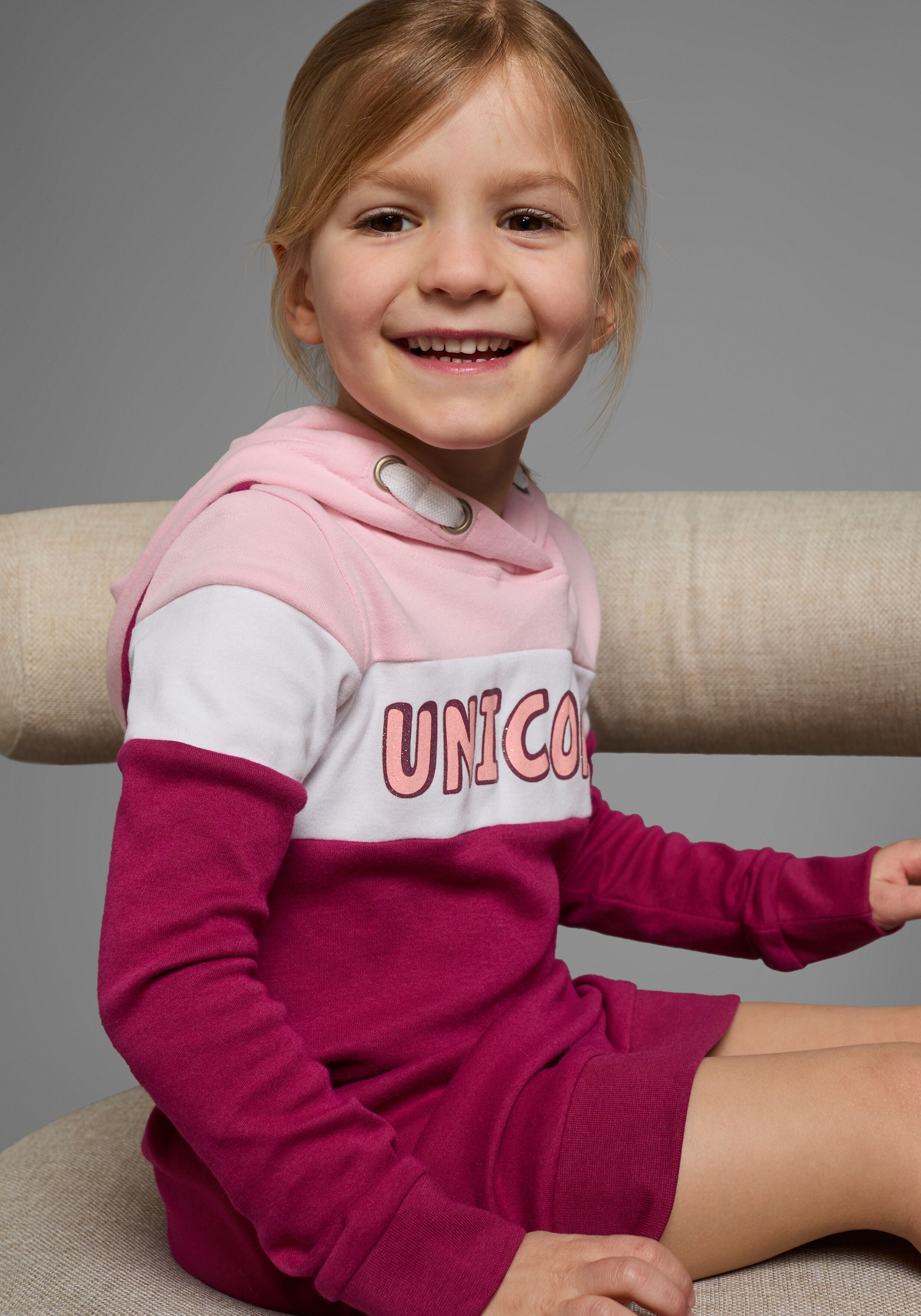 Sweatkleid KIDSWORLD "UNICORN", Mädchen, Gr. 116/122, N-Gr, Langarm, Sweatware, bunt (rosa, weiß, bordeaux), Sweatware, Obermaterial: 60% Baumwolle, 40% Polyester, mehrfarbig, tailliert ca. Mitte Oberschenkel, Bündchen, Kleider Sweatkleid, lang, modisch, 