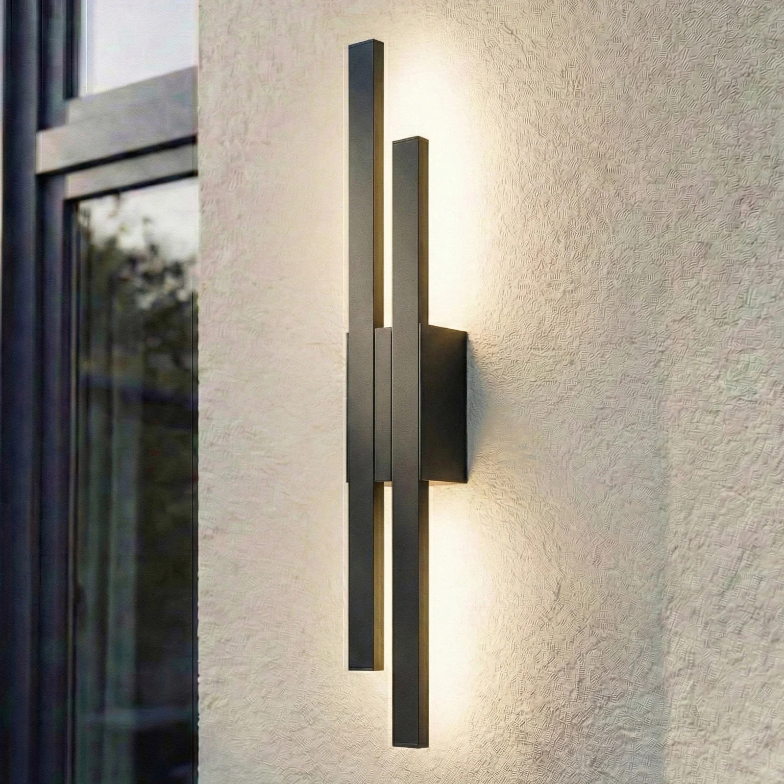 Lindby Sakari LED buiten wandlamp, zwart, aluminium, Hoogte: 59 cm