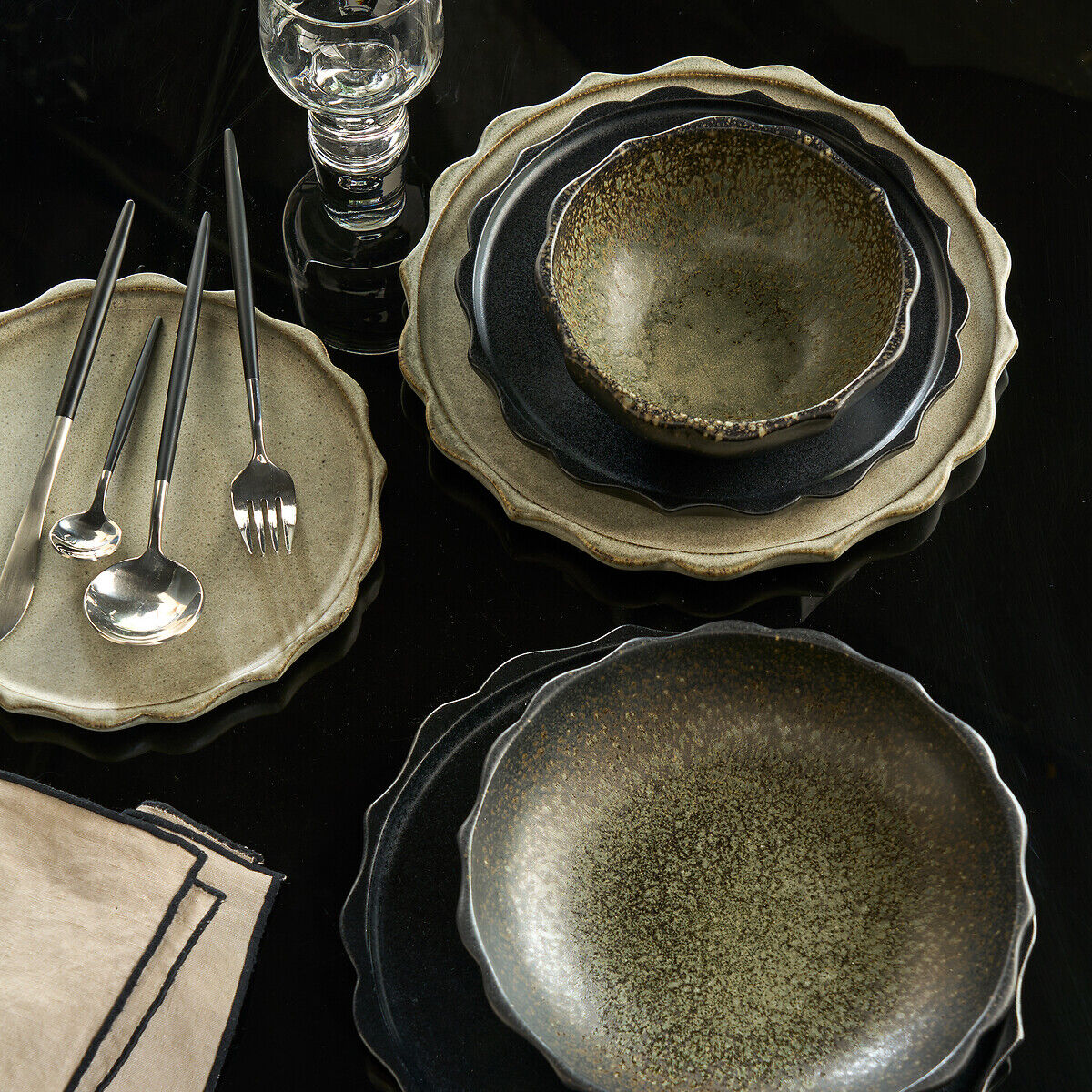 AM.PM Lot 4 assiettes creuses en grès émaillé, Arigato