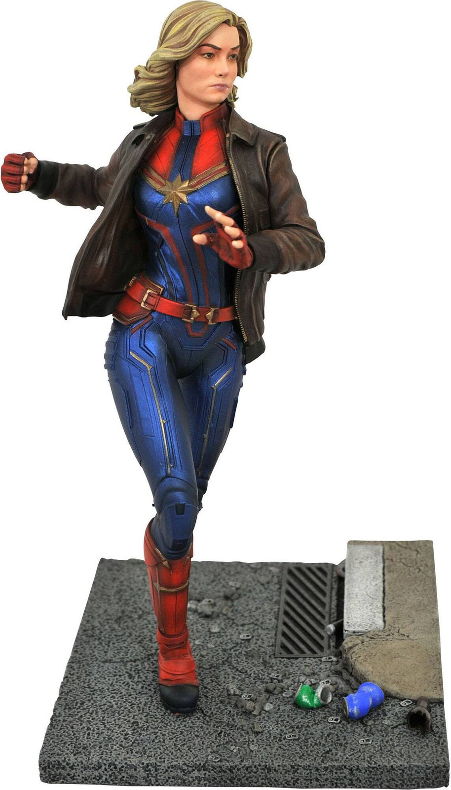 Diamond Marvel Premier Captain Marvel-beeldje