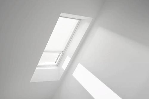 VELUX Plissee uni weiß mit weißem Rahmen solarFSC FSL MK10 1016KWL