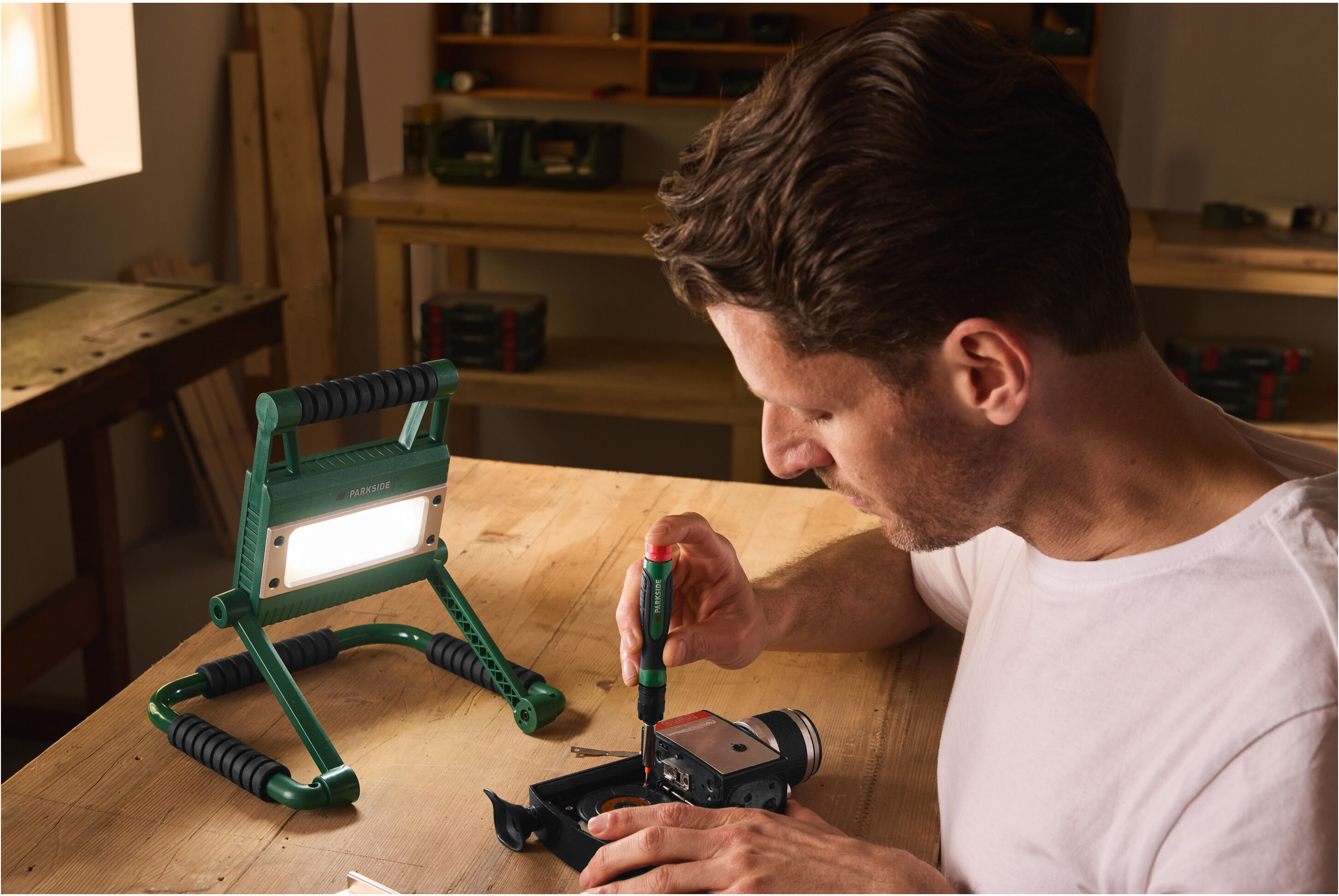PARKSIDE® LED-Strahler mit Powerbank »PFLA 4400 C1«