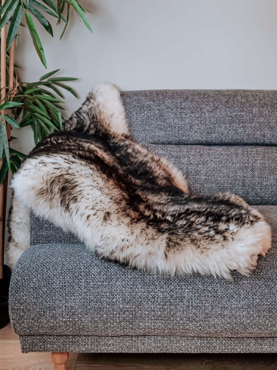 Echte Moeflon schapenvacht zwart wit XXL (125 cm)