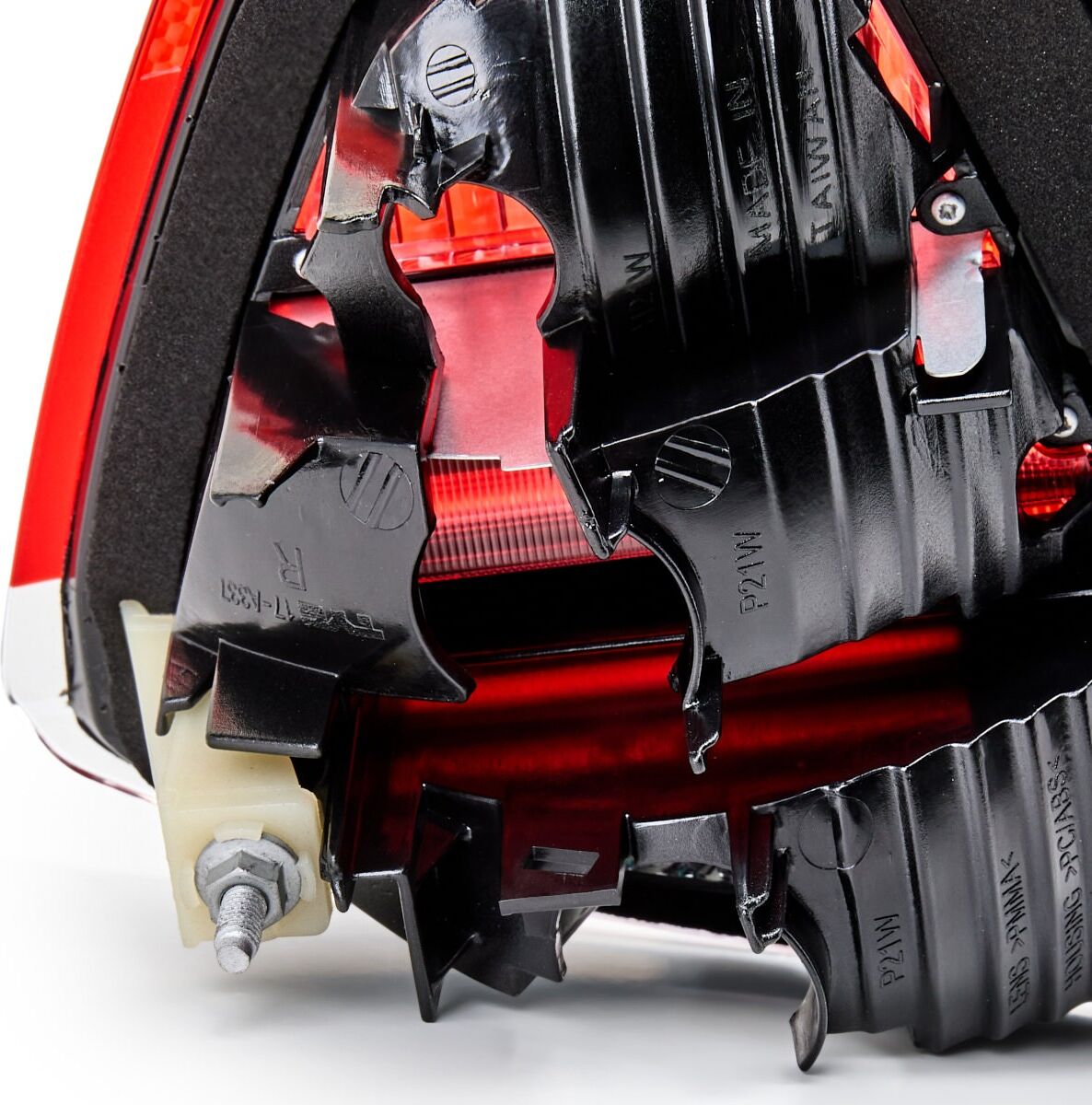 TYC 17-0337-11-9 Rear light
