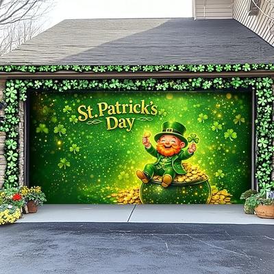 Garagentordekoration zum St. Patrick's Day: Fröhlicher Kobold mit Goldtopf Kleeblätter, die perfekte festliche Dekoration für die Feierlichkeiten zum St. Patrick's Day.