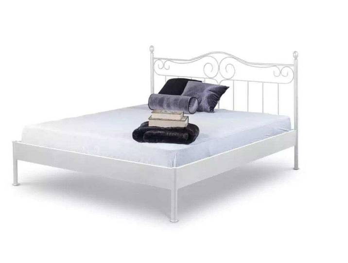 BedBox Metallbett Alessia, Stilvolles Metallbett mit dekorativem Kopfteil