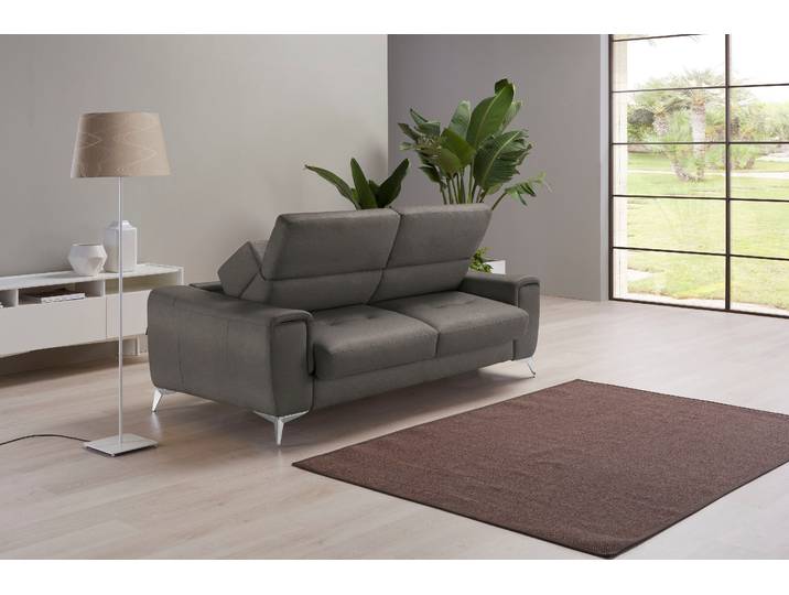 Schlafsofa EGOITALIANO Francine Designsofa, Loungesofa mit Dauerschlaffunktion, Breite 233 cm , grau (smoke), B:233cm H:100cm T:106cm, Luxus-Micofaser Lederoptik (100% Polyester) ist ein neues technisches Gewebe mit einem visuellen und taktilen Aspekt, der dem Nubuk sehr nahe kommt, mit innovativen Eigenschaften. Seine außerordentliche Weichheit kommt von einem exklusiven Produktionsprozess, der Unreinheiten und Unregelmäßigkeiten beseitigt. Das Ergebnis ist eine bemerkenswert samtige Faser, die durch das Vorhandensein von Körnern verstärkt wird. Von der einfarbigen Eleganz der warmen Farben und der Vielfalt an trendigen Farben, die es zu seiner eigenen Stärke und Persönlichkeit machen., Sofas, Schlafsofa, mit Bettfunktion, Luxus-Microfaser Lederoptik, smoke, Fußfarbe chrom