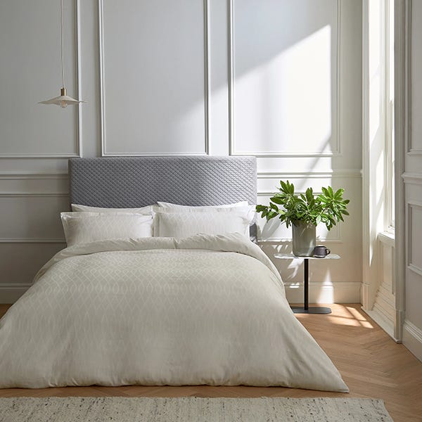 Bedeck of Belfast Fine Linens Ravello Cover Set Chalk