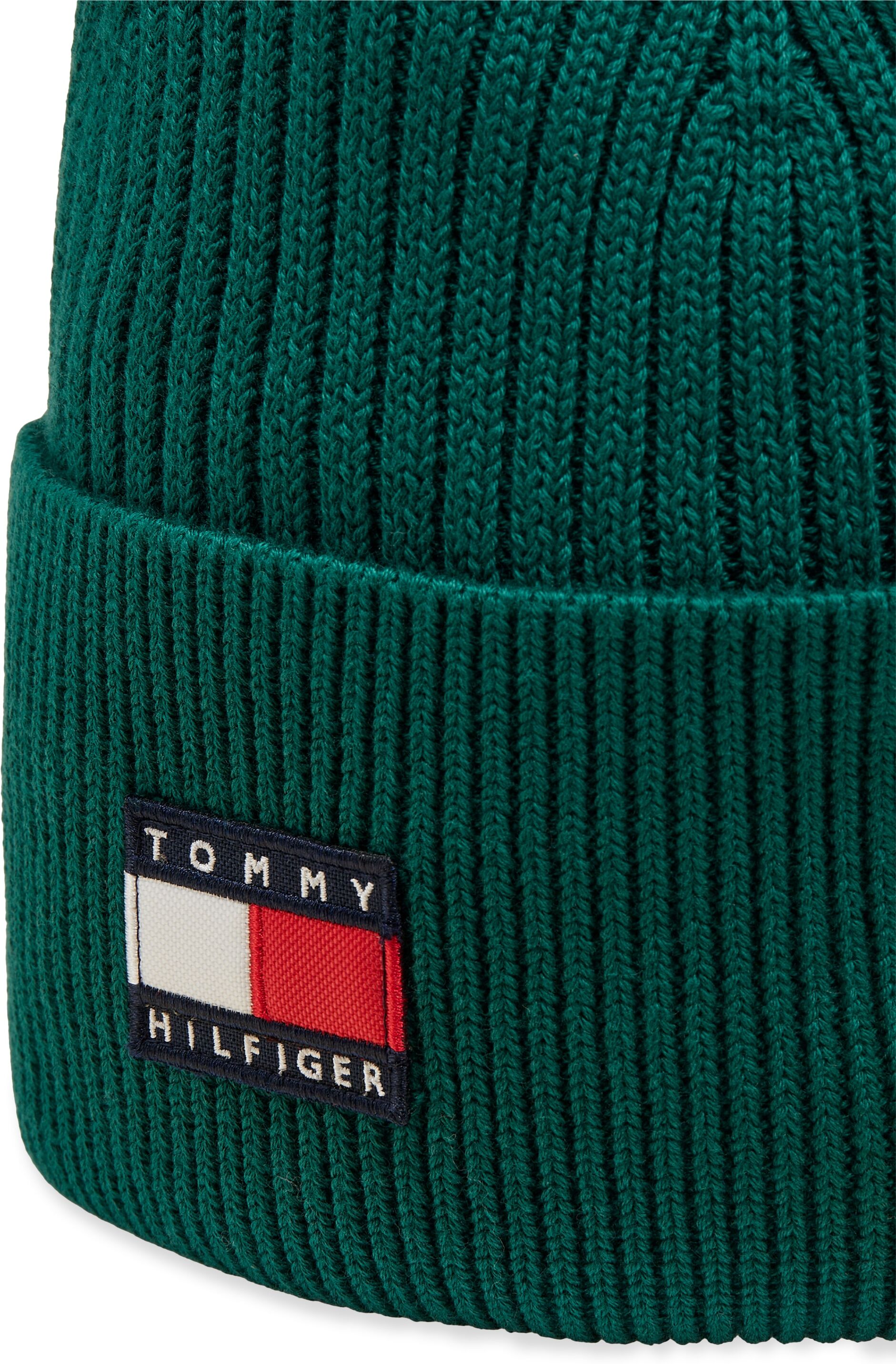 Beanie TOMMY HILFIGER "HERITAGE FLAG BEANIE", Damen, Gr. S/M, grün (rural grün), Strick, Baumwolle, unifarben, Mützen Beanie, Regular fit mit Markenlogo rural grün S/M