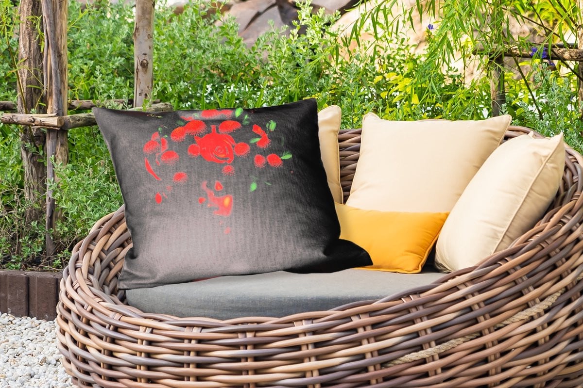 PillowMonkey Buitenkussen Vrouw Lychee Exotisch Weerbestendig 60 x 40 cm