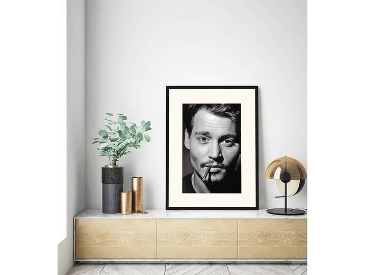 Tableau déco Johnny Depp Cadre : hêtre massif verni Revêtement : plexiglas Noir 63 x 83cm