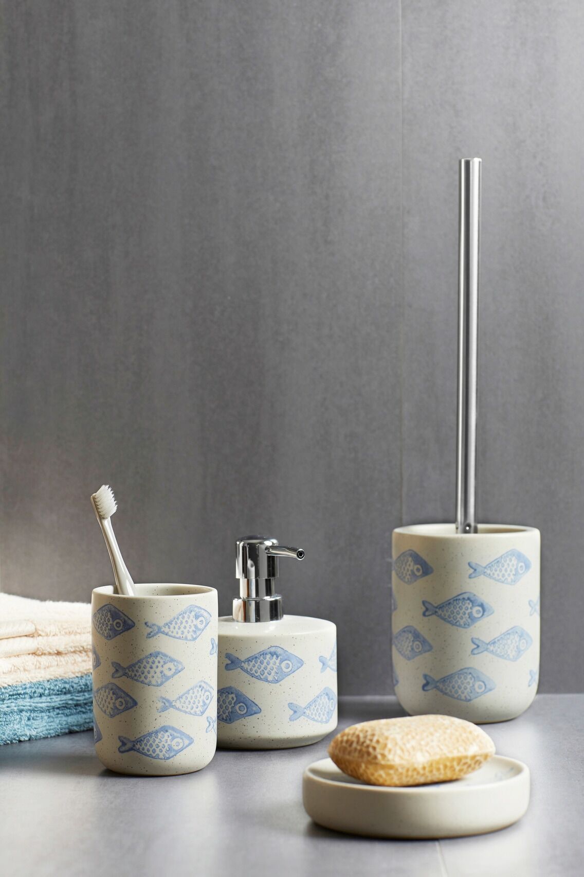 WC-Garnitur WENKO "Aquamarin", beige, B:10cm H:40cm L:10cm, Keramik, Reinigungsbürsten, WC-Garnitur, aus Keramik beige Einheitsgröße