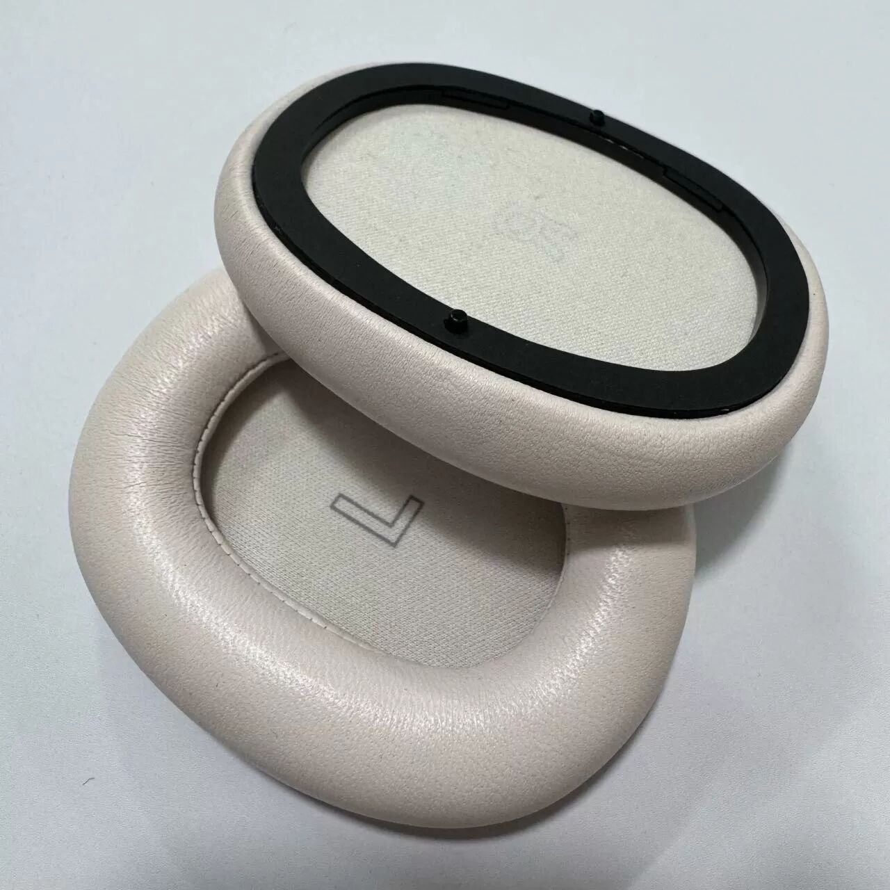 INF Ersatz-Ohrpolster kompatibel mit Bang & Olufsen Beoplay H95 Kopfhörern - Premium Schafsleder Silber