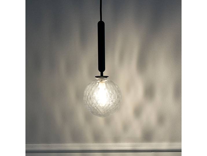 Miira 1 Pendelleuchte Rock Grey/Optic Clear - Nuura - Wohnzimmer - Design - Glas - Kugel