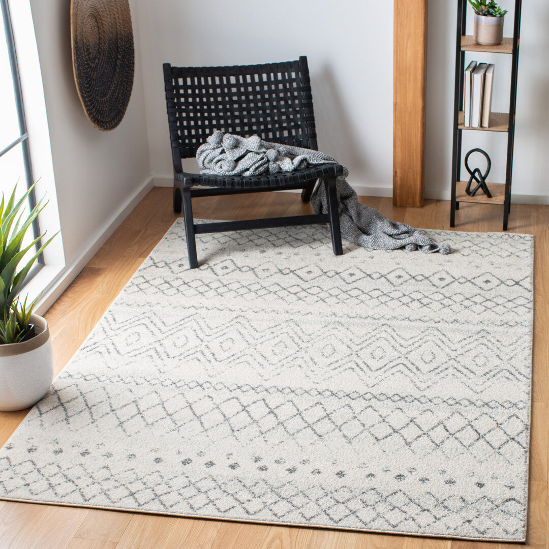 Mistana Desma Rectangle Geometric Area Rug Grey/Ivory Rectangle 155 x 229 cm