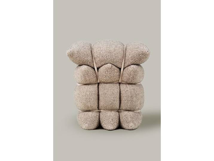 Wool4life, Designer-Hocker, Ottomane, Sitz, 100% spanische Wolle, Bouclé, Kollektion Madrid Design Festival, Inés Sistiaga, 50 x 40 x 50 cm, Beige