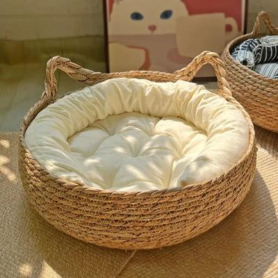 Uplift Essentials Woven Rattan Round Cat Basket white s