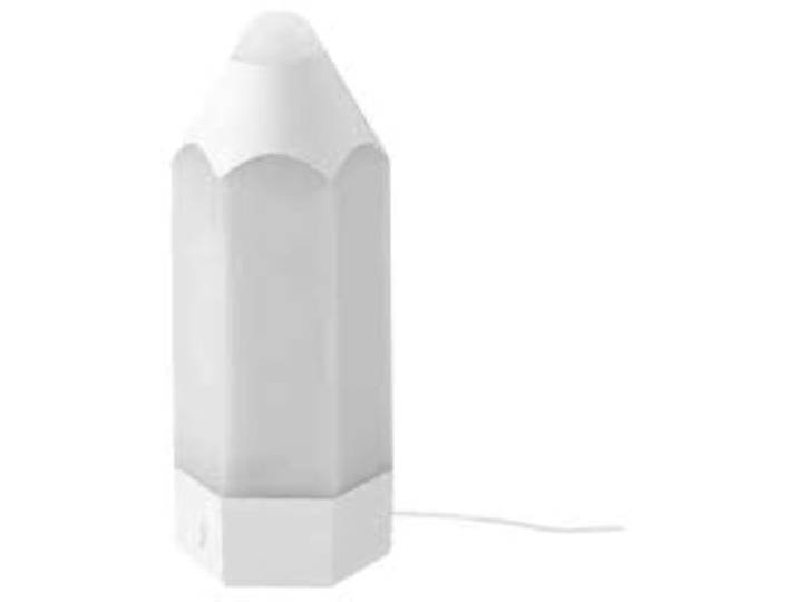 ikea PELARBOJ Lampe de table à LED avec sept couleurs différentes de lumière multicolore