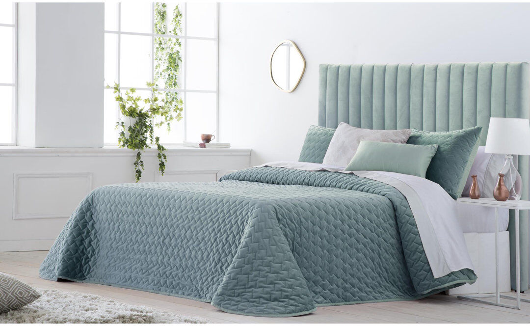JVR Bedding Blue 235cm W x 270cm L