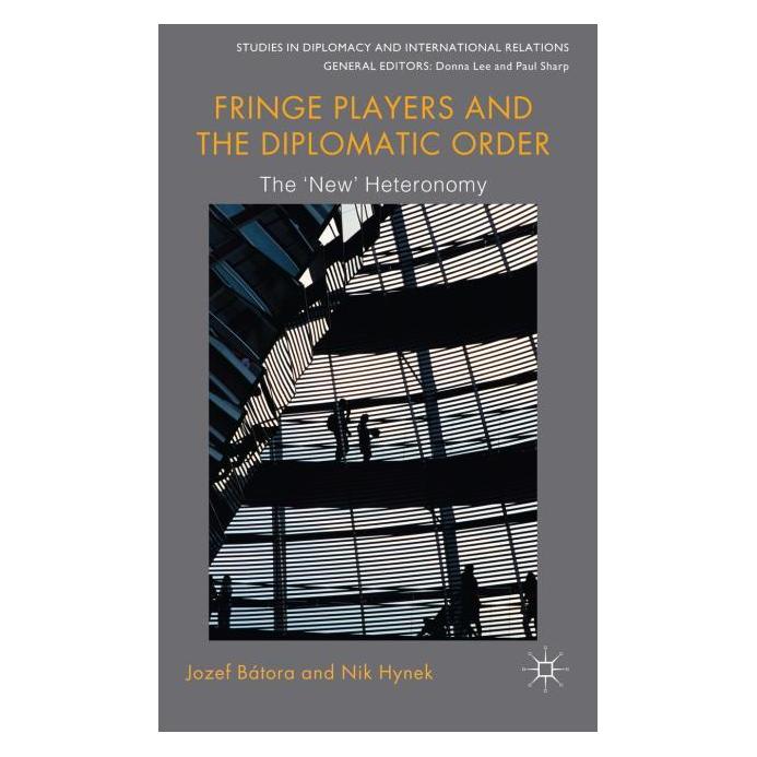 Palgrave Macmillan Uk Batora:Fringe Players and the Diplomati (Englisch, Hardcover, Kenneth A Loparo) (63043067)