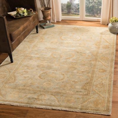 SAFAVIEH Couture Hand-knotted Oushak Sissi Traditional Oriental Wool Rug with Fringe