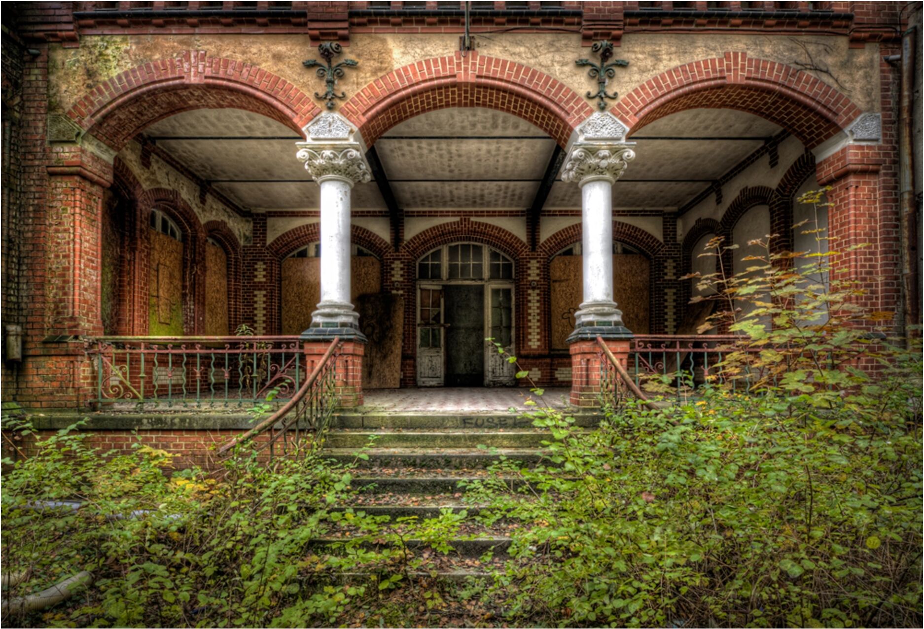 image LAND Lost Place
