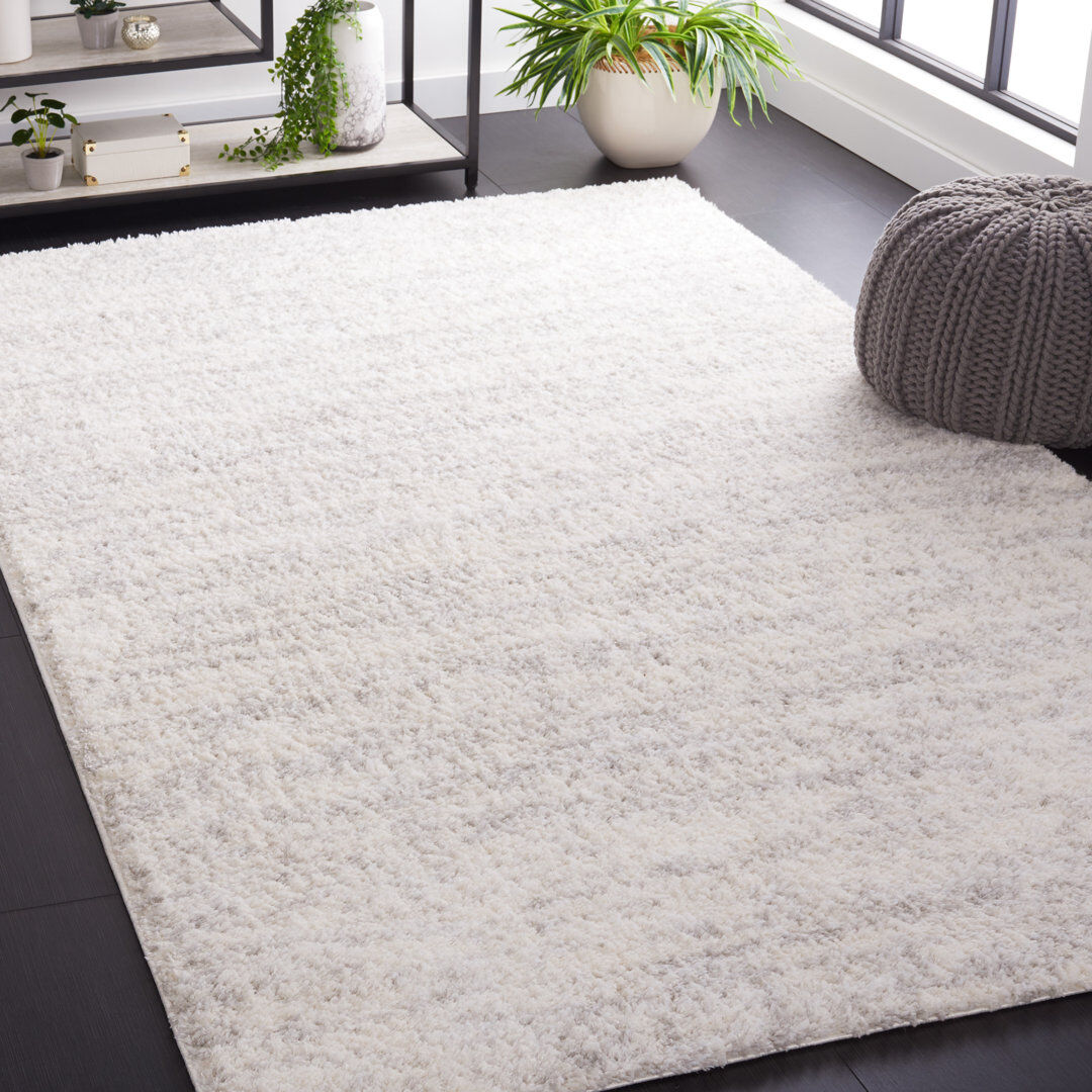 Latitude Run Abdiladif Area Rug Ivory/Light Grey Rectangle 135 x 196 cm