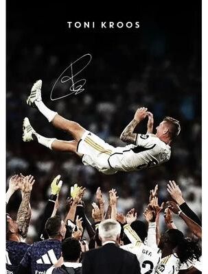 Uplift Essentials Modern Soccer Player Portrait   HD Football Canvas Wall Art style 8 20 X 28 In