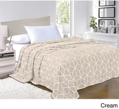 Elegant Comfort Ultra Soft Cube Pattern Fleece Blanket