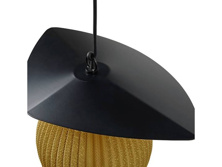 GUBI Außenhängeleuchte Satellite, 57x36 cm, schwarz/senfgold Satellite, messing / gold, Aluminium, Design