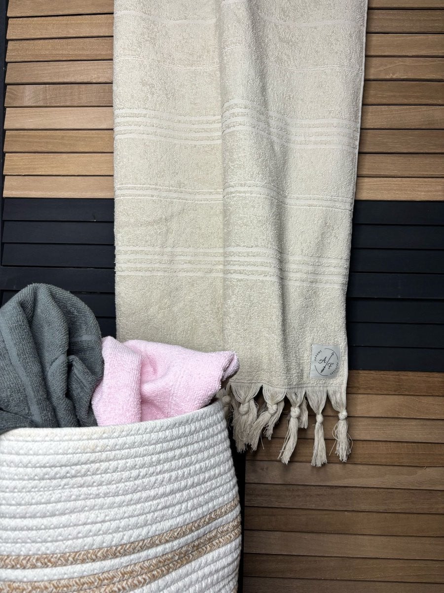 Arrows & Feathers Hamam handdoek Coco Beige voor volwassenen