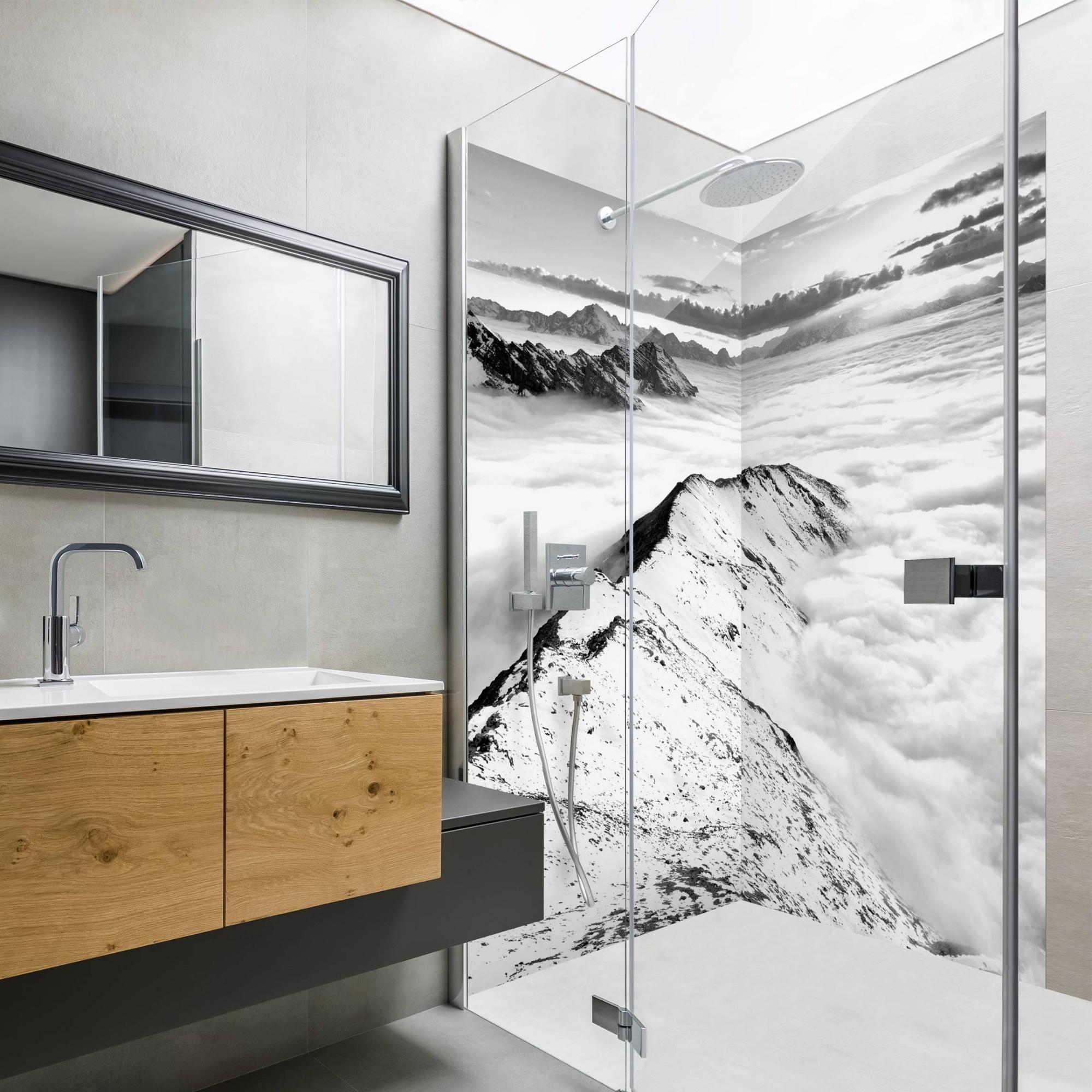 Duschrückwand Natur selbstklebend - 0.61 mm Wandpaneel wasserfest Berg schwarz weiss Motiv Badrückwand fugenlos Premium matt 90x210 cm