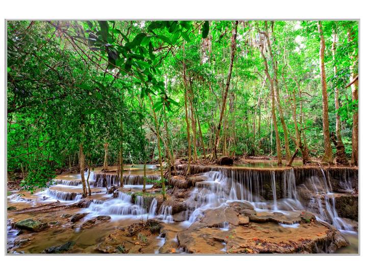 Bild mit Rahmen Kleiner Wasserfall im Wald 1 image LAND