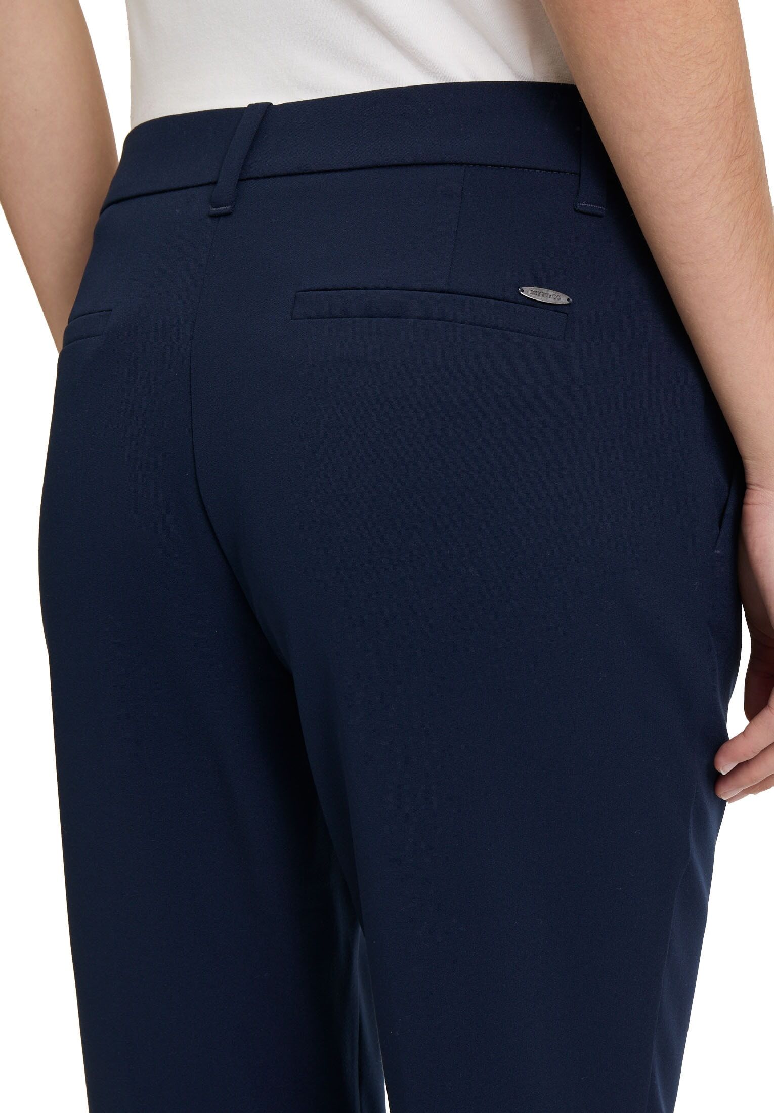 Anzughose BETTY & CO "Anzughose mit Taschen", Damen, Gr. 40, EURO, blau (dunkelblau), Obermaterial: 59% Polyester PES. 37% Viskose CV. 4% Elasthan EL., Hosen Anzughose