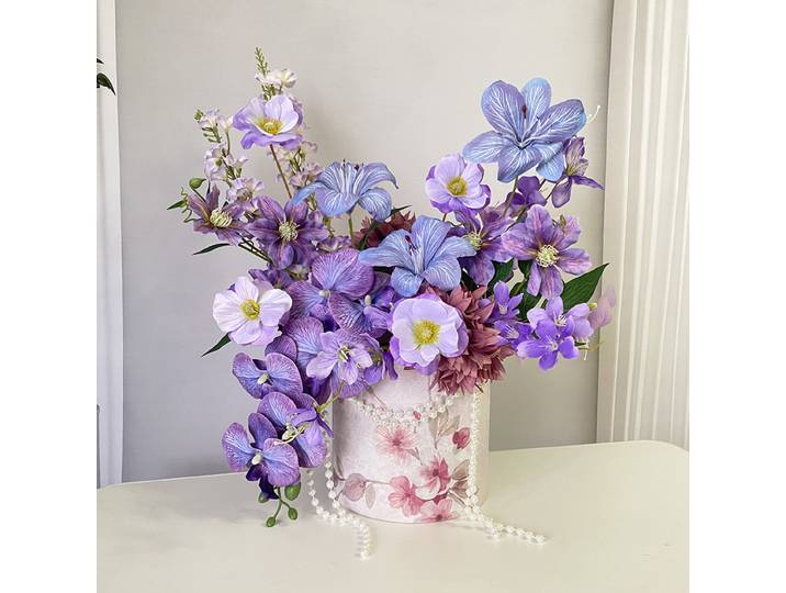 Seau de bénédiction de fleurs du nouvel an, simulation de fleur violette, ambiance riche, festival du nouvel an, pendaison de crémaillère, salle de mariage, nouveau