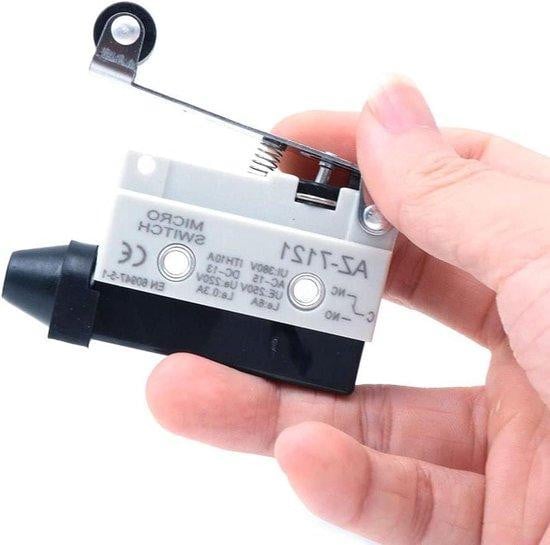 Allecto Micro Schakelaar 10A met Horizontale Slag en Resetfunctie 1NC/1NO