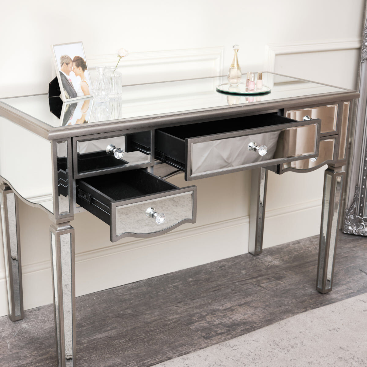 Large Mirrored Dressing Table - Tiffany Range Material: Furniture/Furniture Ranges/Tiffany Range
