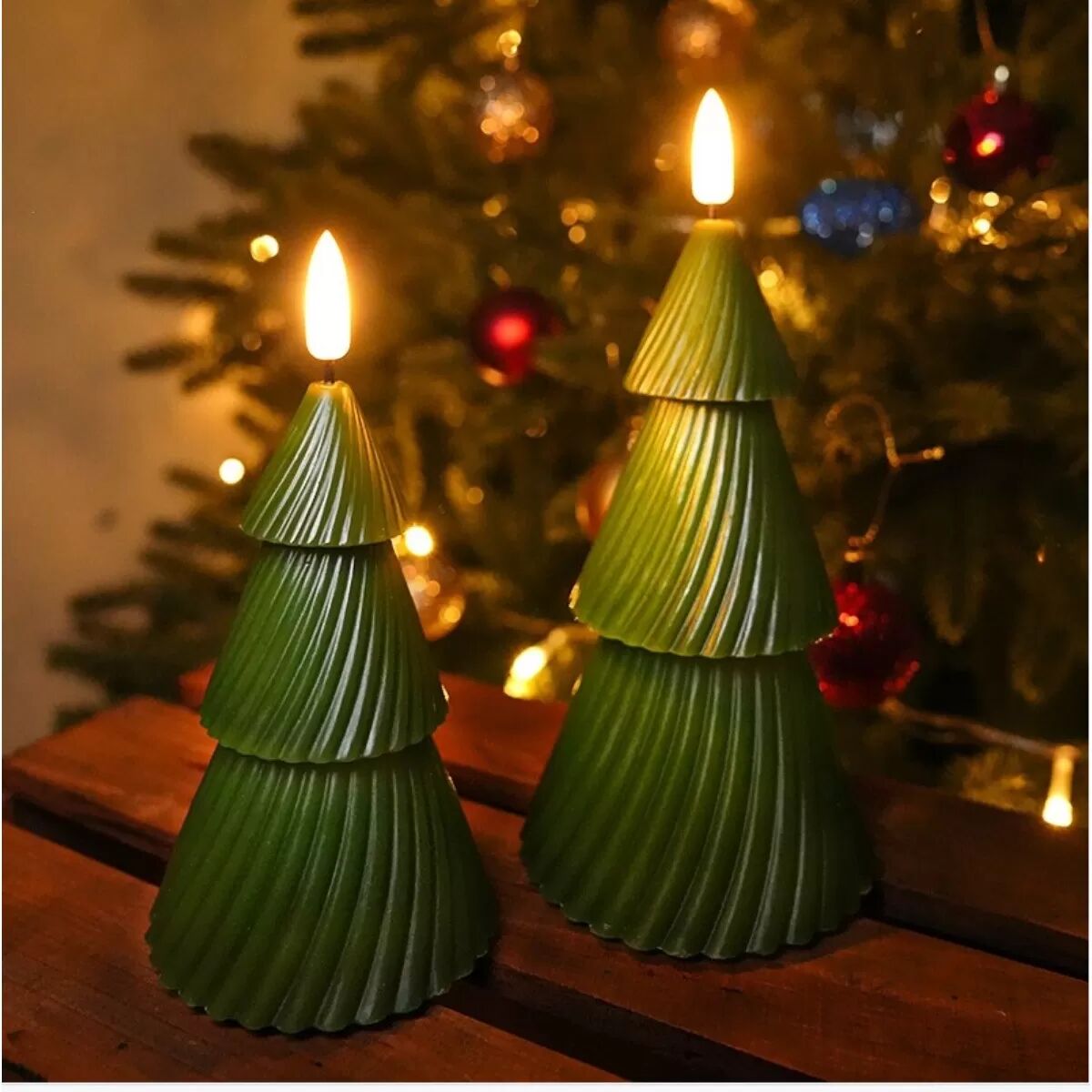 INF Weihnachtsbaum LED Flammenlose Kerze - Festliche Atmosphäre, Sicher & Wiederverwendbar M