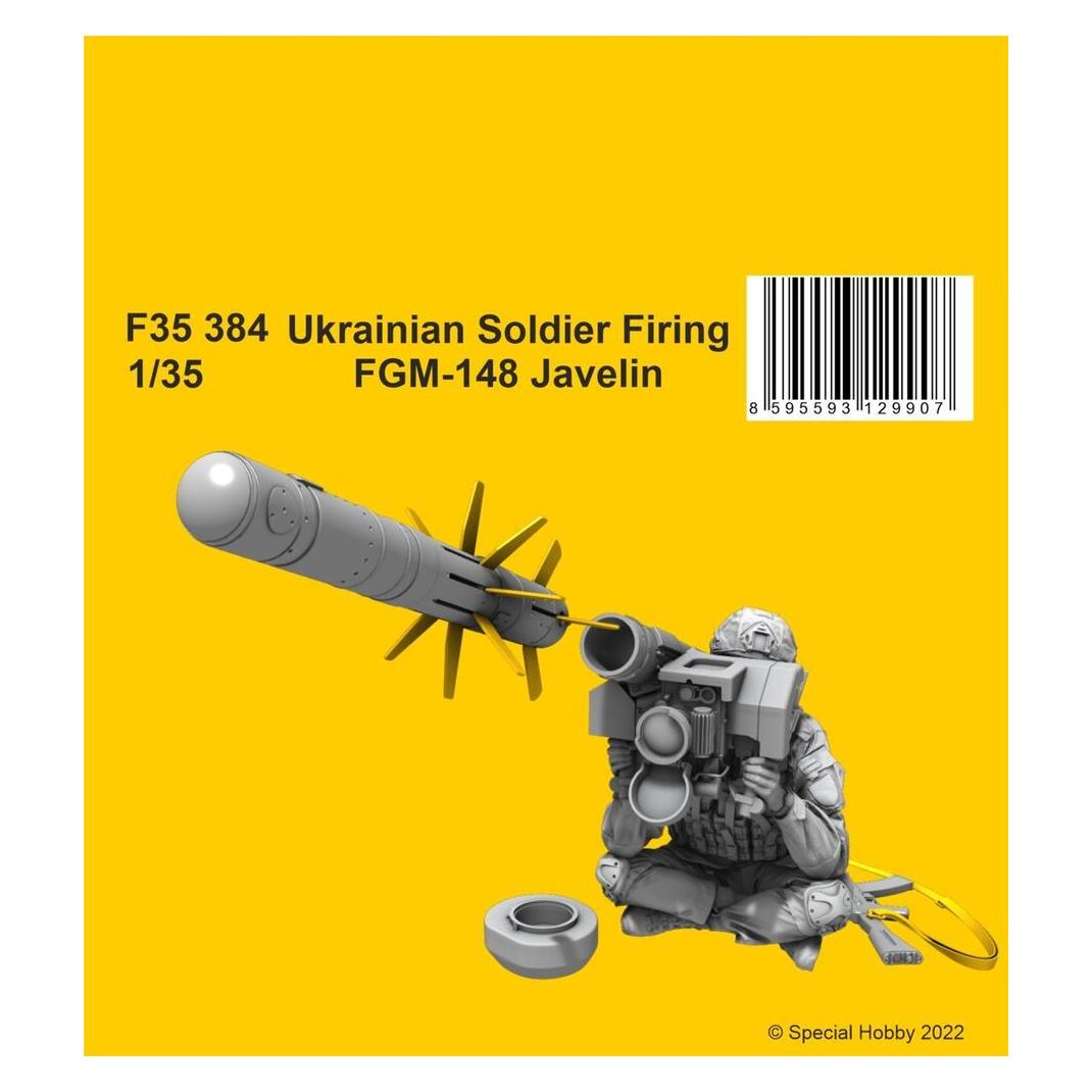 CMK Ukrainian Soldier Firing FGM-148 Javelin (129-F35384)