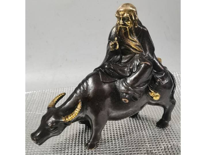 Ornement en bronze de style antique, motif « Quitter les montagnes », artisanat en laiton d'une vache, Lao Tzu montant sur un cerf vert