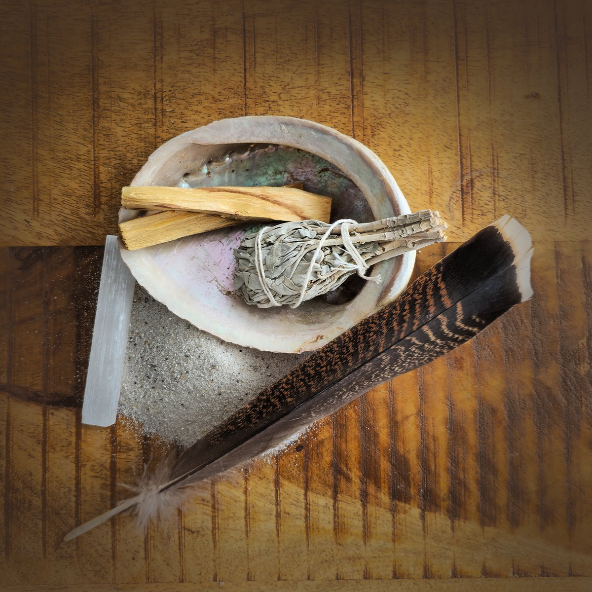Uitgebreide Smudge Kit voor energetische reiniging met Salie, Palo Santo, Seleniet en Abalone schelp