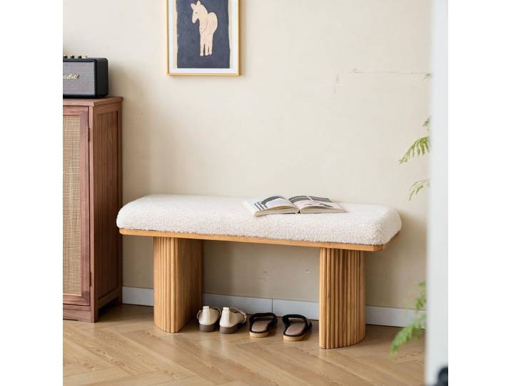 Banc en bois massif et bouclettes blanc