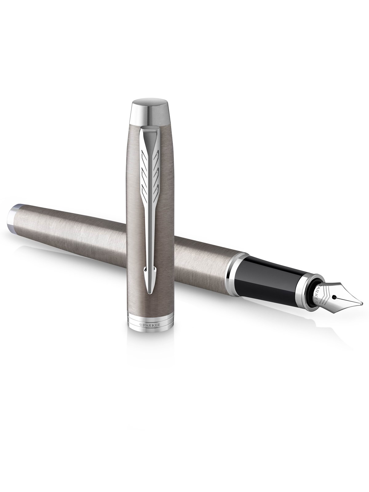 Parker IM Füller | Edelstahl mit Chrom-Zierteilen | Füllfederhalter mit mittlerer Feder und blauer Tinte | Geschenkbox