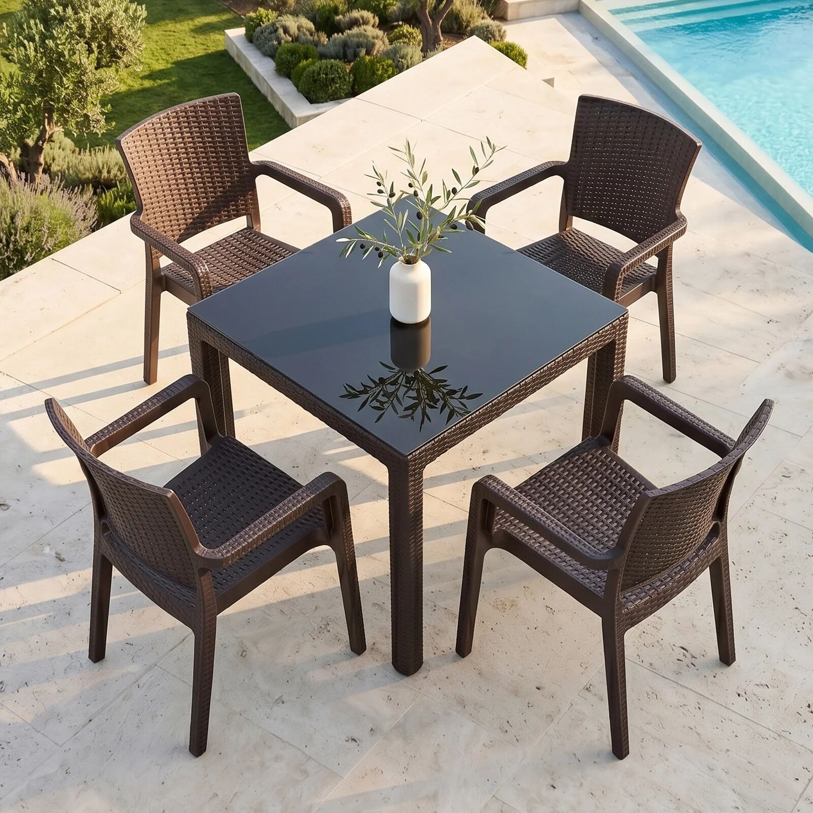 garneroarredamenti Set tavolo da giardino esterno dehors 90x90cm + 4 sedie effetto rattan marrone Solas