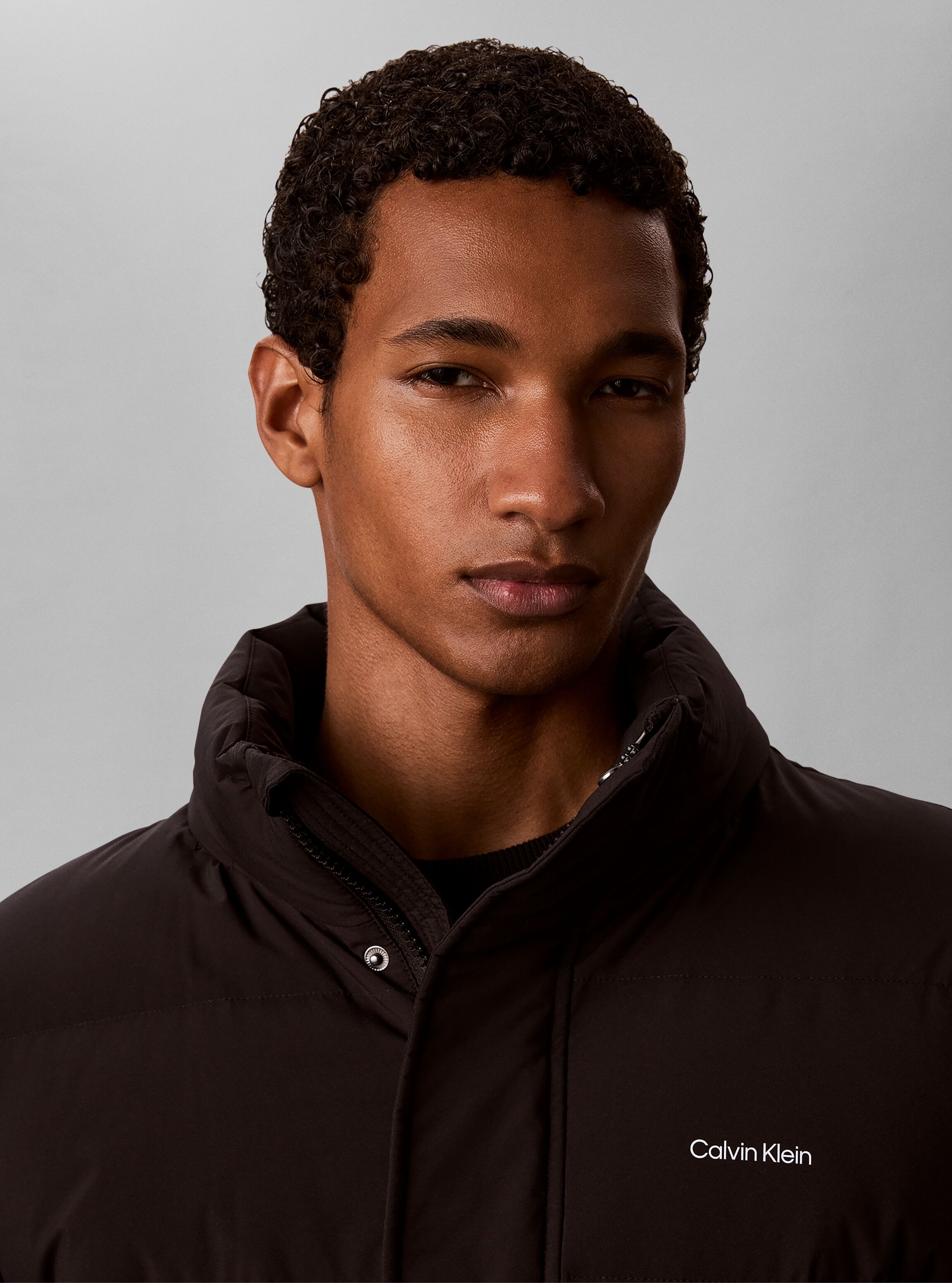 Steppjacke CALVIN KLEIN JEANS "MATTE DOWN PUFFER", Herren, Gr. S, schwarz, Web, Obermaterial: 100% Polyester. Futter: 100% Polyester. Füllung: 80% Daunen, 20% Federn. Kapuzenfutter: 100% Polyester, unifarben, regular fit normal, Rundhals, eingesetzt gerad