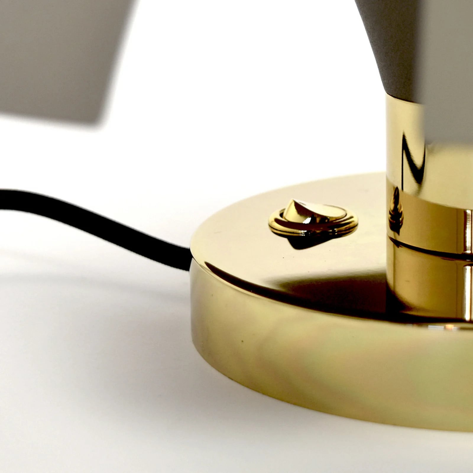 AYTM Cycnus Wandlamp - Taupe/Goud - Rond - Aluminium - Diameter: 45 cm